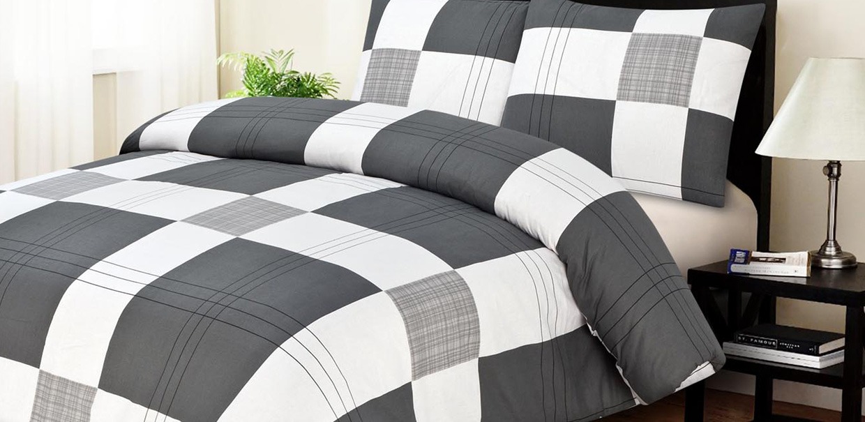 Sateen sheeting